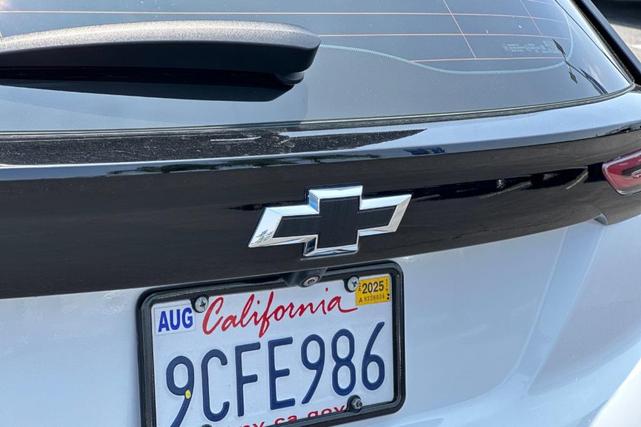 Photo of 2022 Summit White Chevrolet Bolt EUV