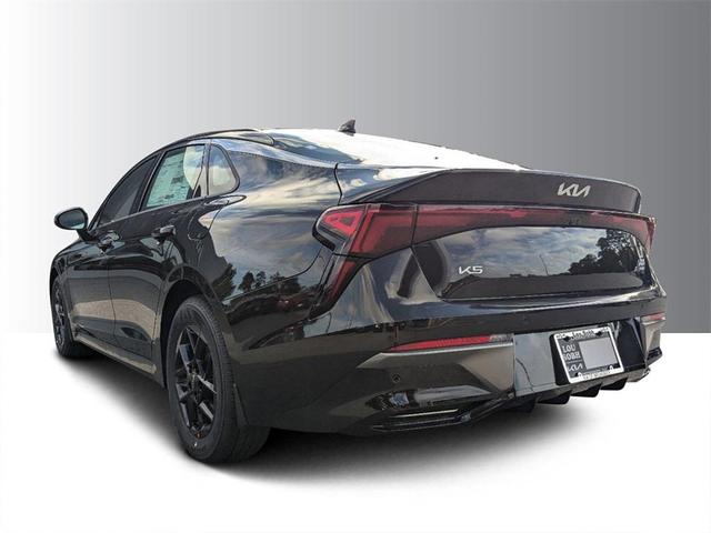 Photo of 2025 Aurora Black Pearl Kia K5