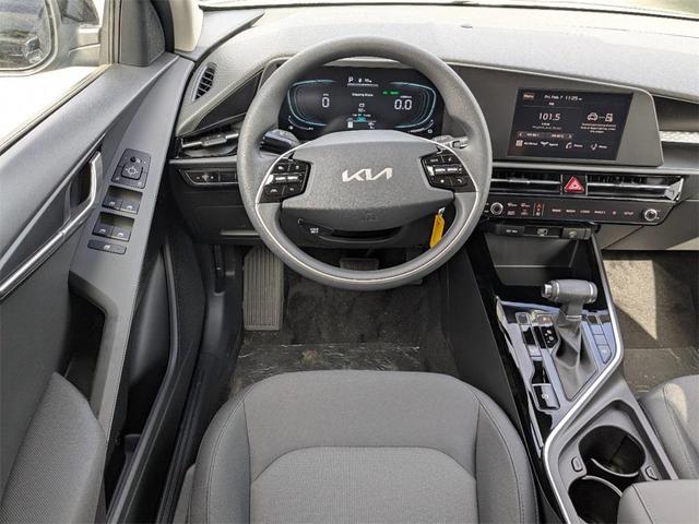 Photo of 2025 Aurora Black Pearl Kia Niro