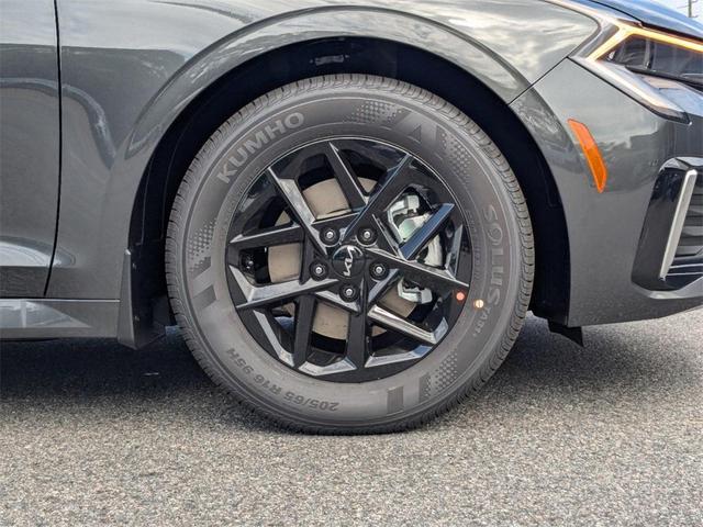 Photo of 2025 Gray Kia K5