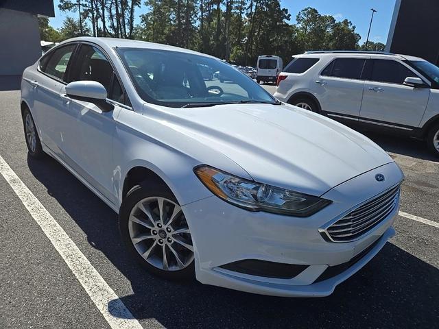 Photo of 2017 Oxford White Ford Fusion