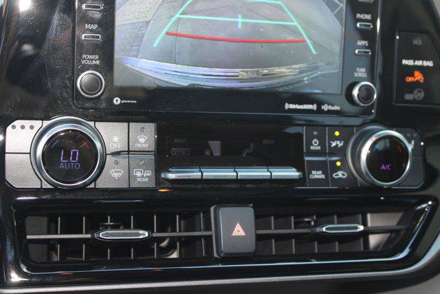 Photo of 2022 Celestial Silver Metallic Toyota Highlander