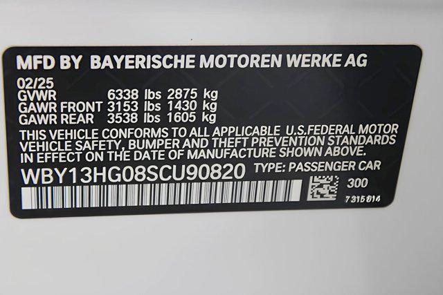 Photo of 2025 Alpine White BMW i5