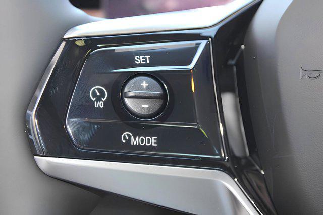 Photo of 2025 Alpine White BMW i5