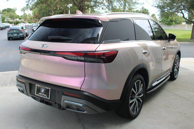 Photo of 2023 Gray INFINITI QX60