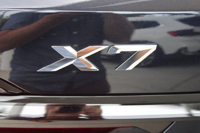 Photo of 2026 Carbon Black Metallic BMW X7