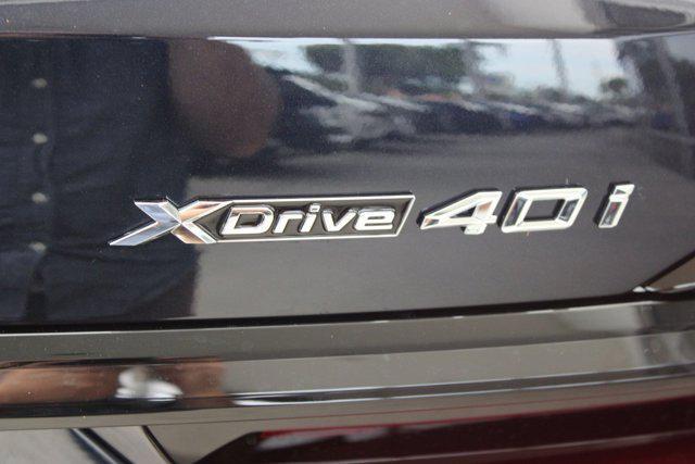 Photo of 2026 Carbon Black Metallic BMW X7