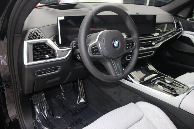 Photo of 2026 Carbon Black Metallic BMW X7