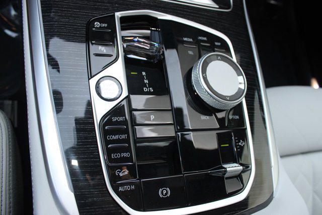 Photo of 2026 Frozen Pure Grey Metallic BMW X7