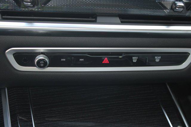Photo of 2026 Frozen Pure Grey Metallic BMW X7