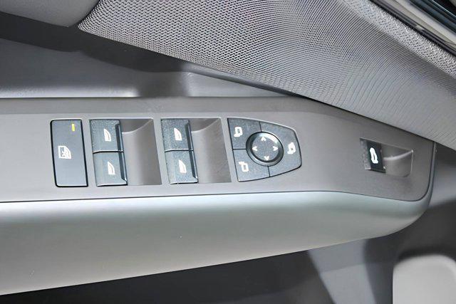 Photo of 2025 Mineral White Metallic BMW X3