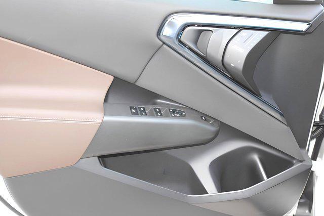 Photo of 2025 Mineral White Metallic BMW X3