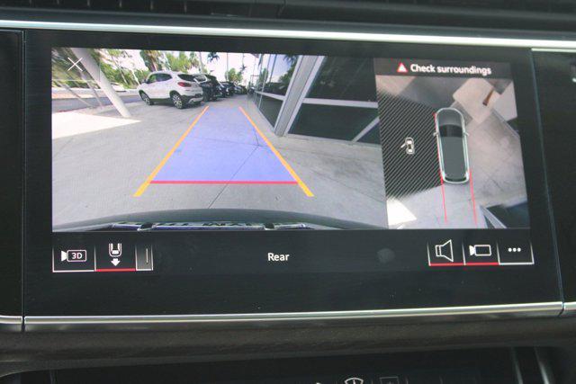 Photo of 2021 Blue Audi Q7