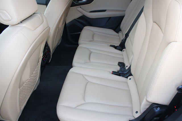 Photo of 2021 Blue Audi Q7