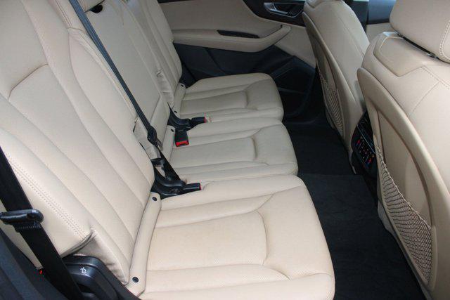 Photo of 2021 Blue Audi Q7