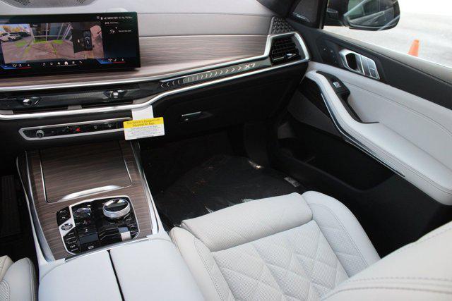 Photo of 2026 Blue Ridge Mountain Metallic BMW X7