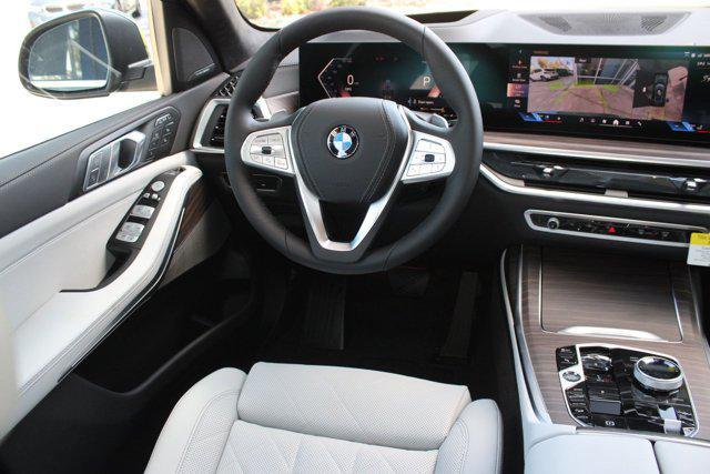 Photo of 2026 Blue Ridge Mountain Metallic BMW X7