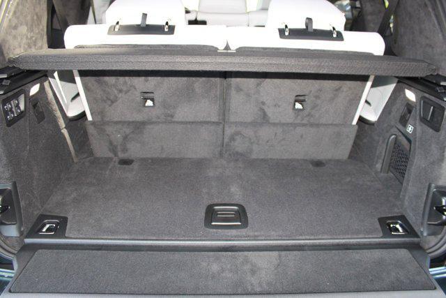 Photo of 2026 Blue Ridge Mountain Metallic BMW X7