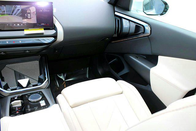 Photo of 2025 Mineral White Metallic BMW X3