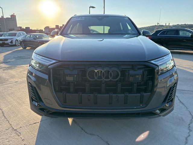 Photo of 2025 Samurai Gray Metallic Audi Q7