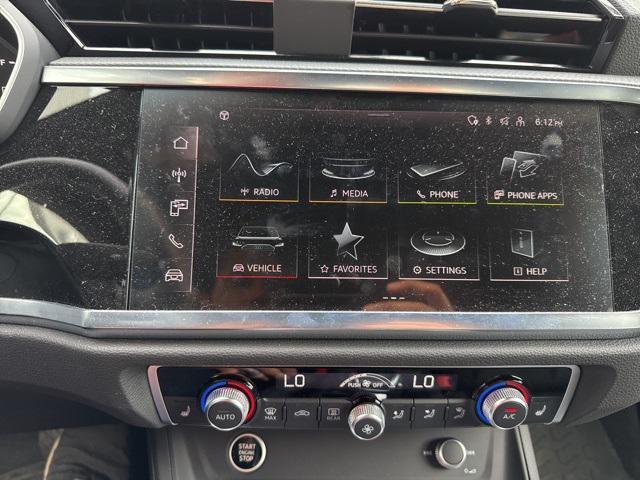 Photo of 2024 Navarra Blue Metallic Audi Q3