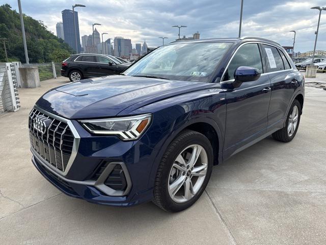 Photo of 2024 Navarra Blue Metallic Audi Q3