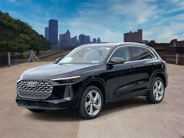 Photo of 2025 Mythos Black Metallic Audi Q5