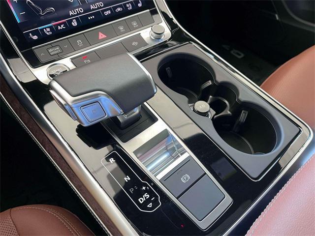 Photo of 2025 Black Metallic Audi Q7