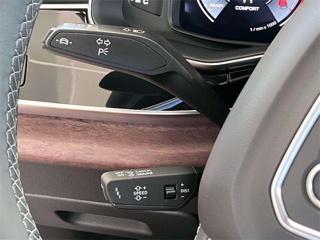 Photo of 2025 Black Metallic Audi Q7