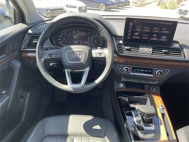 Photo of 2022 Daytona Gray Pearl Audi Q5
