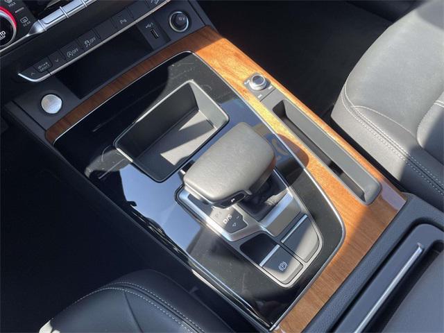 Photo of 2022 Daytona Gray Pearl Audi Q5