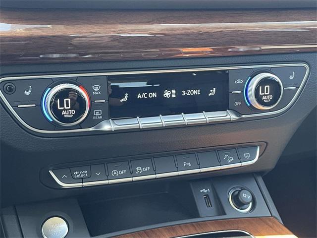 Photo of 2022 Daytona Gray Pearl Audi Q5