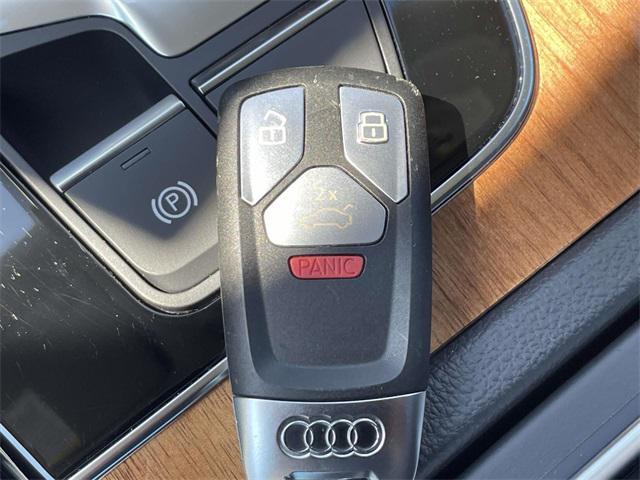 Photo of 2022 Daytona Gray Pearl Audi Q5