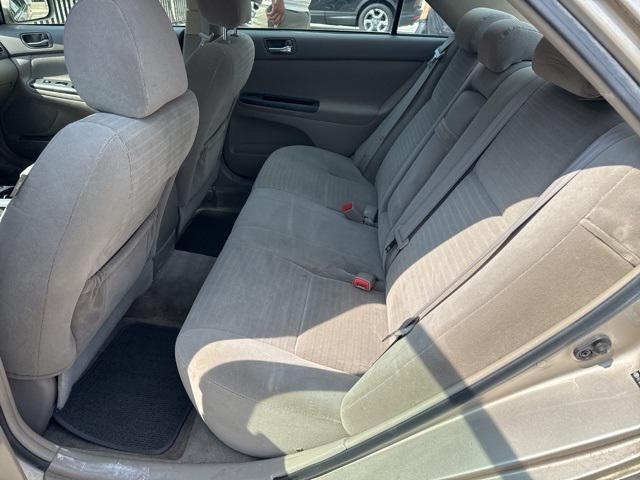 Photo of 2005 Desert Sand Mica Toyota Camry