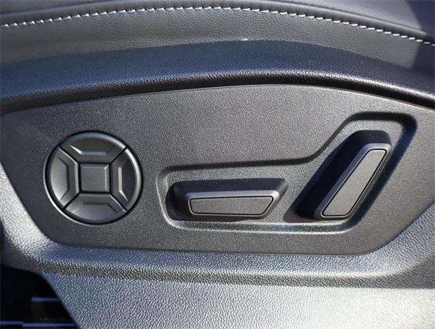 Photo of 2025 Mythos Black Metallic Audi Q8
