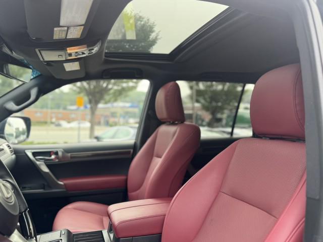 Photo of 2023 Black Onyx Lexus GX 460