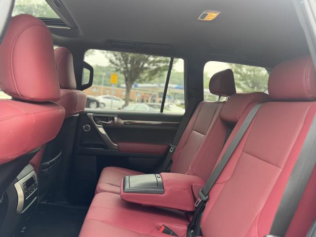 Photo of 2023 Black Onyx Lexus GX 460