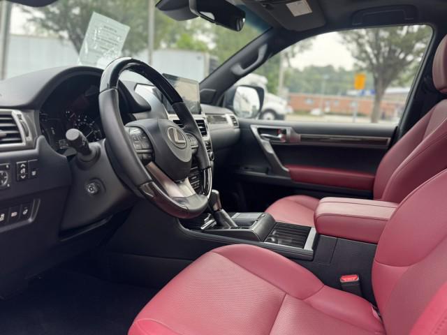 Photo of 2023 Black Onyx Lexus GX 460