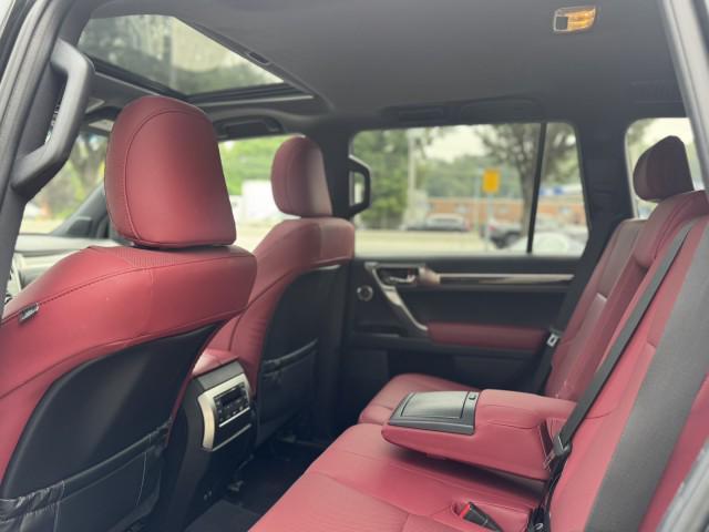 Photo of 2023 Black Onyx Lexus GX 460