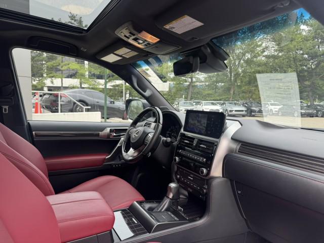 Photo of 2023 Black Onyx Lexus GX 460