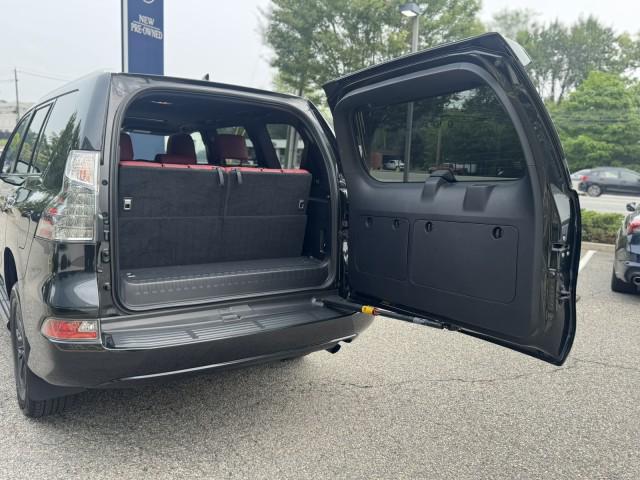 Photo of 2023 Black Onyx Lexus GX 460