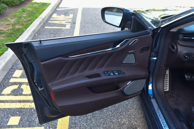 Photo of 2020 BLU SOFISTICATO Maserati Quattroporte