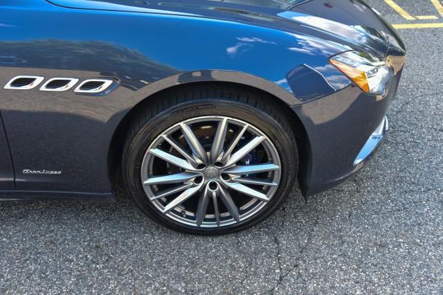 Photo of 2020 BLU SOFISTICATO Maserati Quattroporte