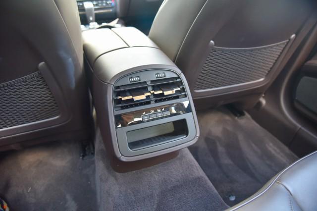 Photo of 2020 BLU SOFISTICATO Maserati Quattroporte