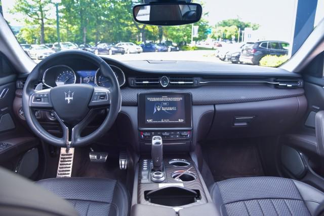 Photo of 2020 BLU SOFISTICATO Maserati Quattroporte