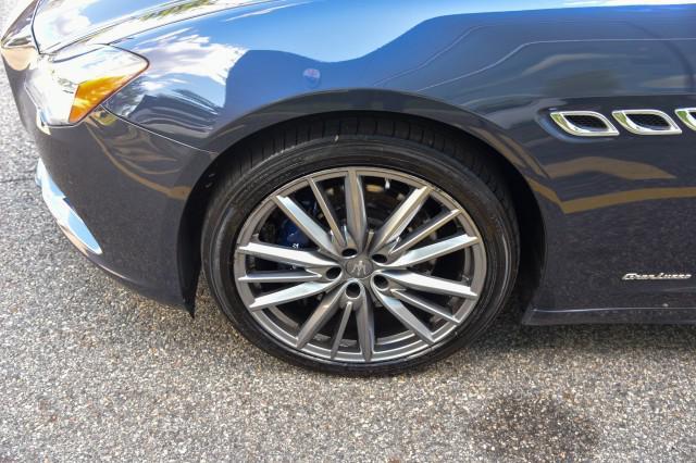 Photo of 2020 BLU SOFISTICATO Maserati Quattroporte