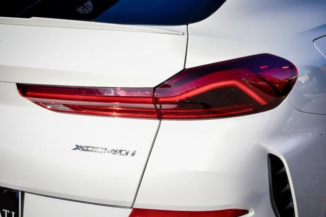 Photo of 2022 Mineral White Metallic BMW X6