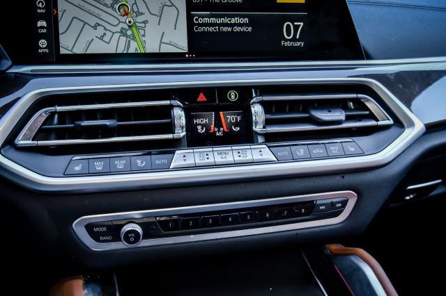 Photo of 2022 Mineral White Metallic BMW X6