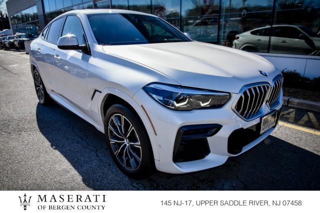 Photo of 2022 Mineral White Metallic BMW X6