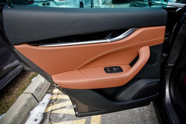 Photo of 2021 Grigio Maratea Metallic Maserati Levante